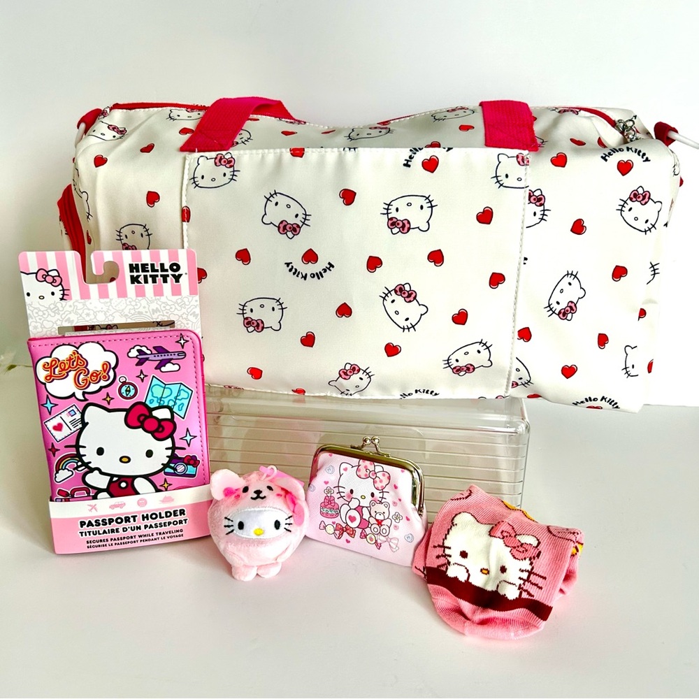 ❤️Hello Kitty Adorable 5-Piece Duffel Travel Bag Bundle! - Picture 12 of 12
